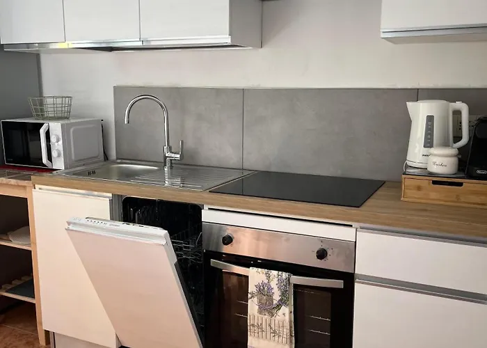 Alpi & Relax - Zona Ospedale - Centro Citta Apartament